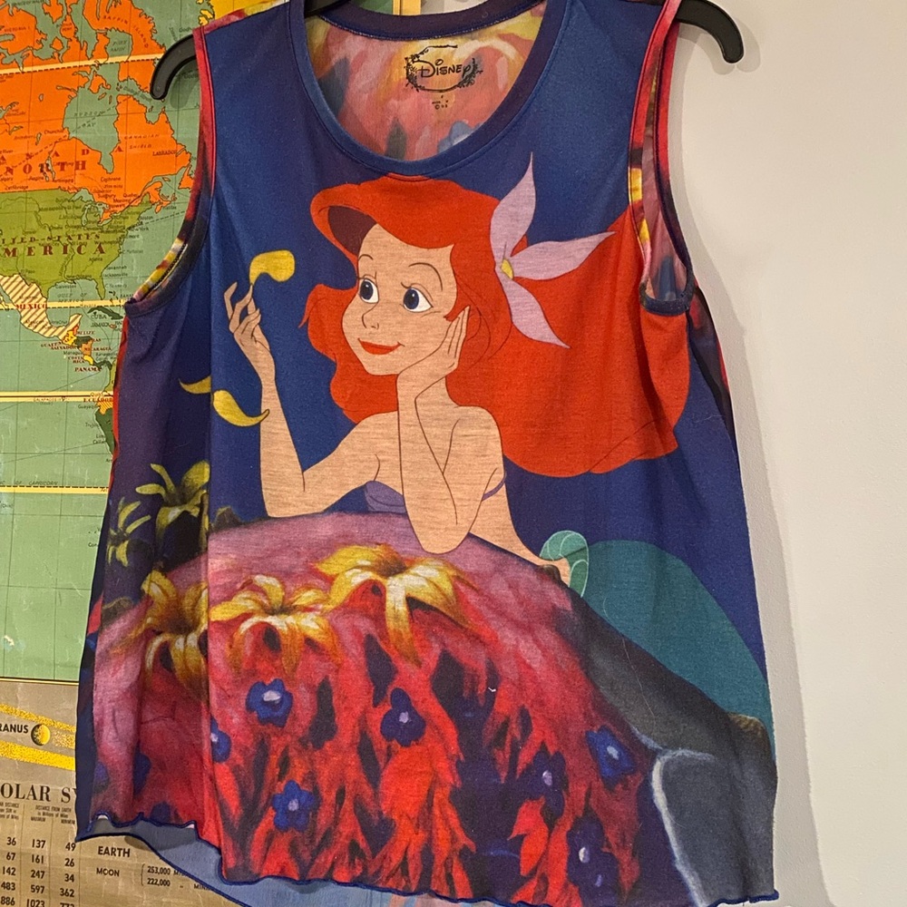 Disney Ariel Little Mermaid sleeveless top. Sz L. “He loves me and loves me not”